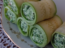 Роллы из кабачков, творога и сурепки