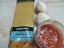 Перепелиные яйца как рецепты. sposoby prigotovleniya perepelinyh yaic 21. Перепелиные яйца как рецепты фото. Перепелиные яйца как рецепты-sposoby prigotovleniya perepelinyh yaic 21. картинка Перепелиные яйца как рецепты. картинка sposoby prigotovleniya perepelinyh yaic 21. Несмотря на свой размер и интересный внешний вид, перепелиные яйца являются настоящим кладезем витаминов и полезных микроэлементов. В отличие от куриных в них не содержится холестерин. Они повышают иммунитет и подходят для употребления в пищу даже аллергикам. Существует огромное количество интересных вариантов их приготовления.