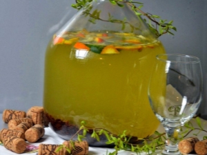 Квас из березового сока: свойства напитка и вкусные рецепты
