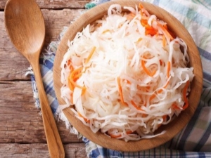 Квашеная капуста: польза и вред для организма