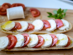 Блюда с адыгейским сыром
