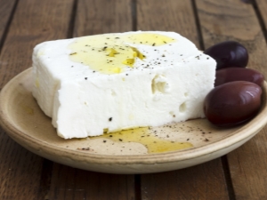 Сыр Фета: особенности продукта и тонкости его использования