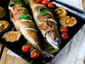 Как быстро и вкусно запечь скумбрию в духовке? 