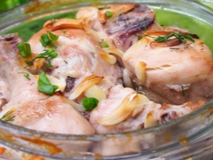 Как приготовить курицу в собственном соку?
