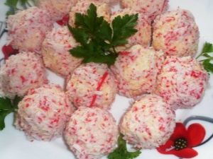 Как приготовить шарики из крабовых палочек?