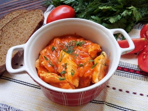 Гуляш из курицы: калорийность и технология приготовления