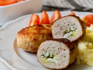 Как приготовить вкусные куриные зразы?