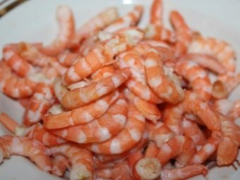 Можно ли кушать креветки с панцирем