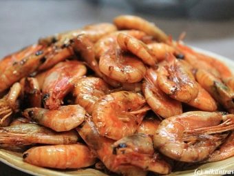 Можно ли кушать креветки с панцирем