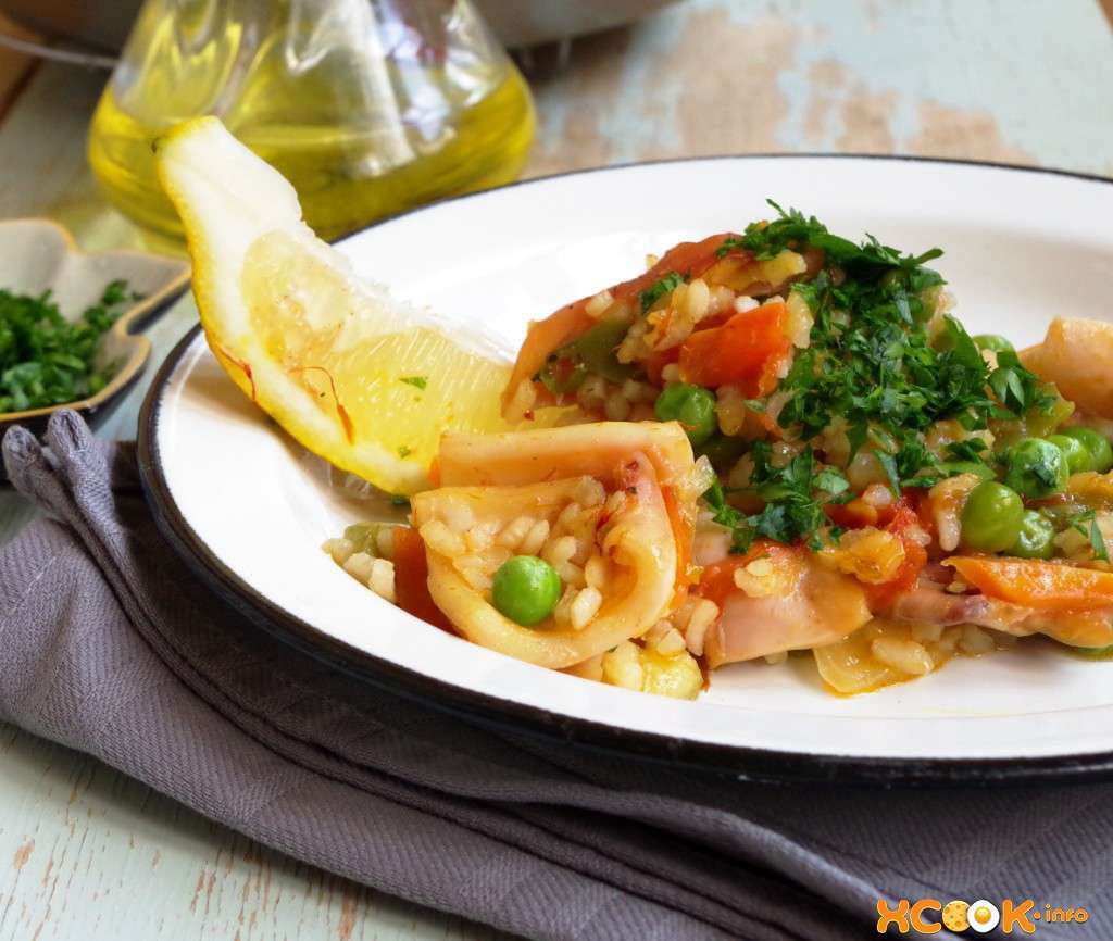 Кальмары с овощами: рецепты кальмаров с помидорами, чесноком и ...