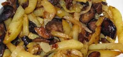 Жареный картофель с груздями