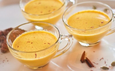 Молоко с куркумой для похудения