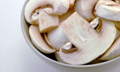 Сырые шампиньоны