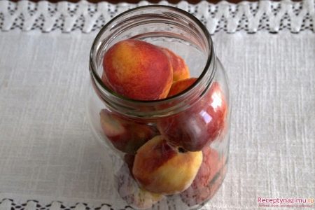 Персик с ежевикой компот. gotovim kompot iz persikov na zimu bez sterilizacii 5. Персик с ежевикой компот фото. Персик с ежевикой компот-gotovim kompot iz persikov na zimu bez sterilizacii 5. картинка Персик с ежевикой компот. картинка gotovim kompot iz persikov na zimu bez sterilizacii 5. Ежевика – не самая популярная ягода для зимних заготовок, однако идеально подходит для приготовления вкусных и ароматных напитков. К ежевике можно добавлять различные фрукты и ягоды, а также мяту и пряности, и тогда компот приобретет яркие и необычные вкусовые оттенки.
