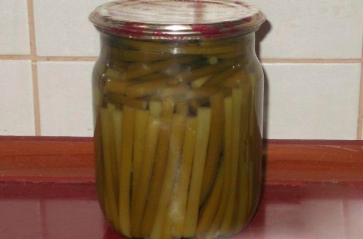 Маринованный чеснок побеги рецепт. populyarnye recepty prigotovleniya marinovannyh strelok chesnoka 38. Маринованный чеснок побеги рецепт фото. Маринованный чеснок побеги рецепт-populyarnye recepty prigotovleniya marinovannyh strelok chesnoka 38. картинка Маринованный чеснок побеги рецепт. картинка populyarnye recepty prigotovleniya marinovannyh strelok chesnoka 38. Побеги чеснока в народе называют стрелками. Все потому, что внешне они действительно напоминают остроконечные стрелки, направленные к солнцу. Побеги являются важной частью растения, ведь в момент созревания головка стрелок представляет собой маленькие зубчики чеснока, которые являются семенами. Для огородника это большой плюс: он может собрать эти побеги по осени, закопать в землю, а весной ждать новые ростки многолетнего растения.