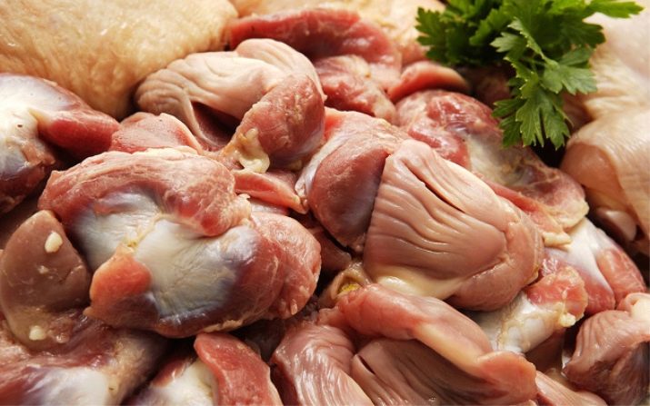 Гуляш из желудков курицы